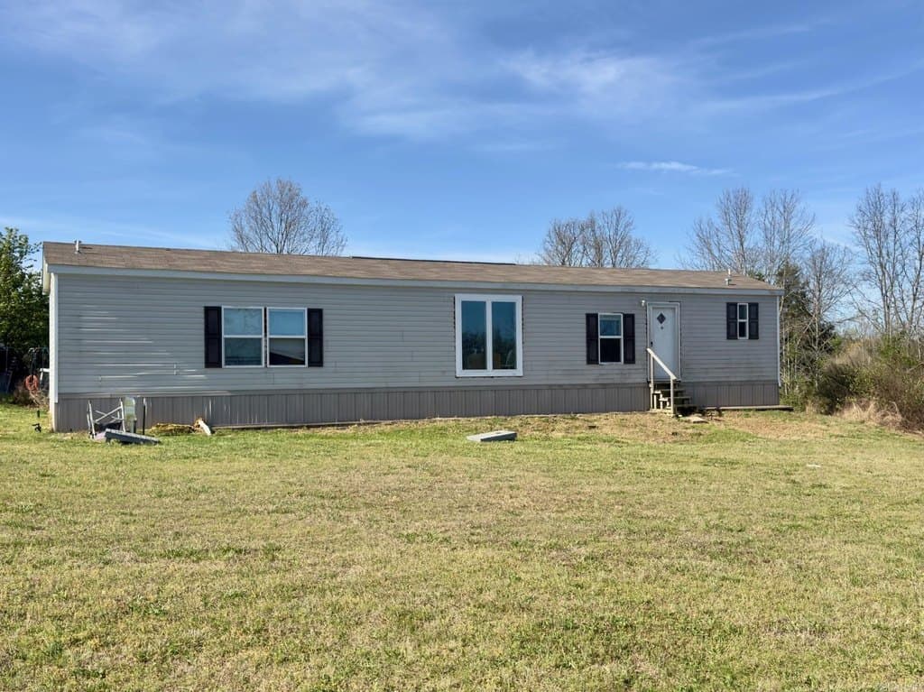 2 bedroom mobile home for sale at 111 Suviaz Ln Bald Knob - $142,500