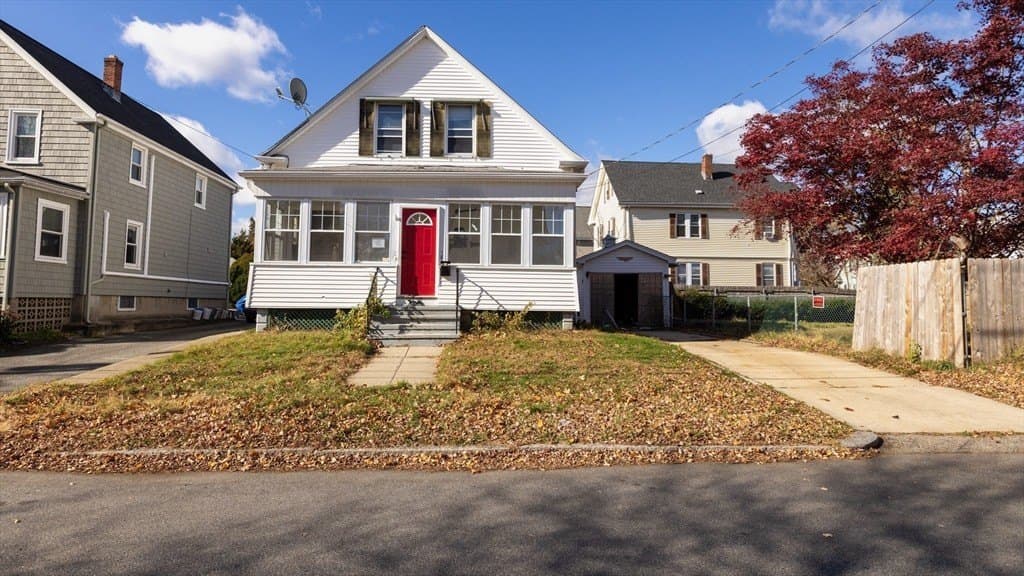 2 bedroom house for sale at 181 Grace St Cranston 02910 - $312,500
