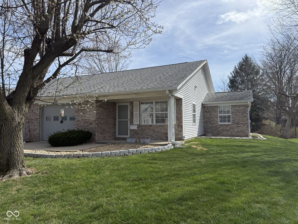 2 bedroom house for sale at 413 Dangerfield Dr Beech Grove - $195,000