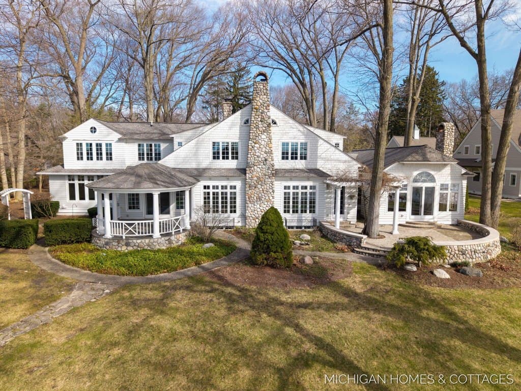 5 bedroom house for sale at 714 N Shore Dr Beechwood - $3,950,000