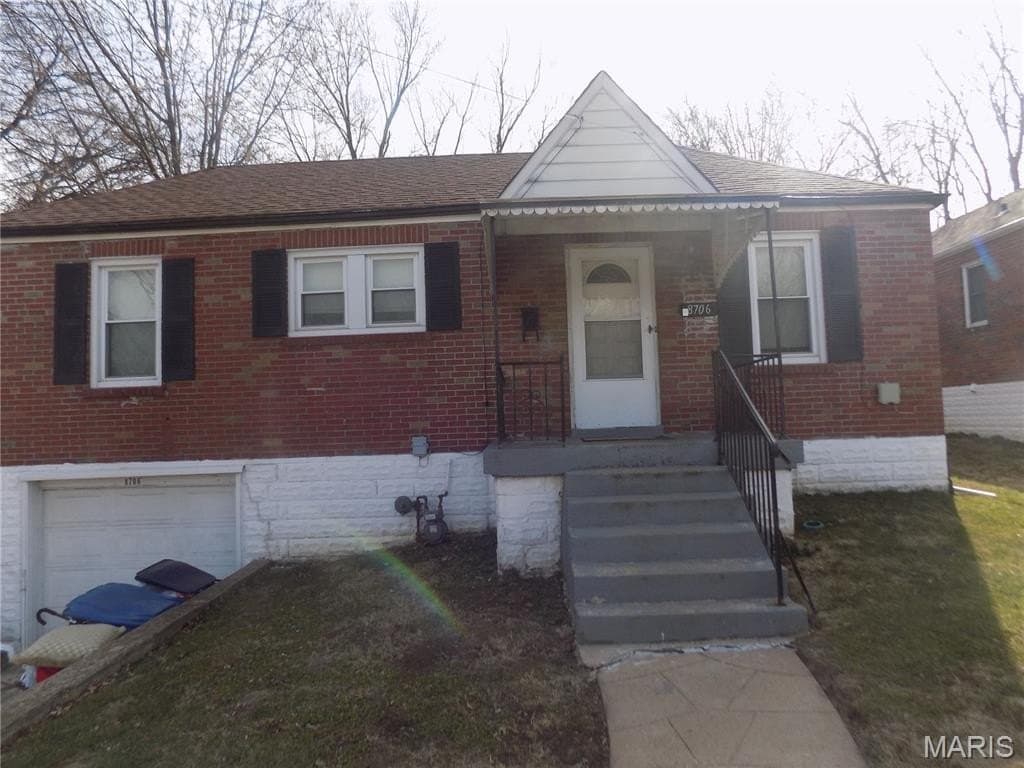2 bedroom house for sale at 8706 Kendale Dr Bel-Ridge - $120,000