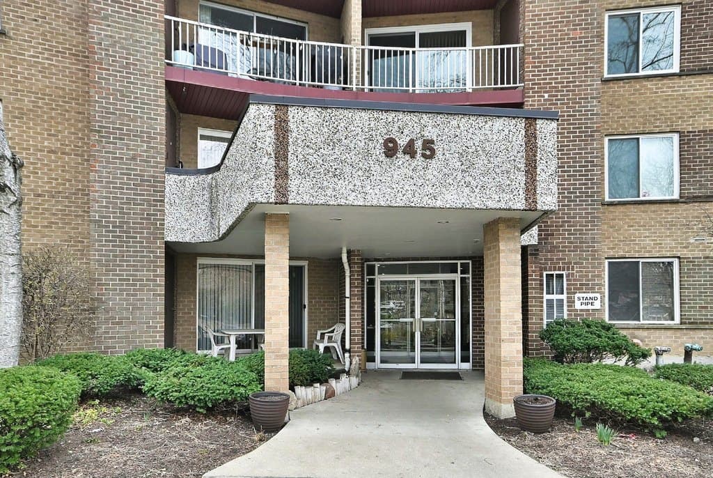 2 bedroom condo for sale at 945 E Kenilworth Ave Unit 312 Palatine 60074 - $293,900