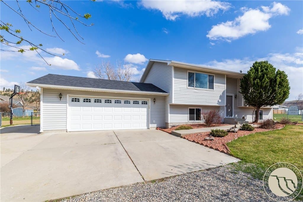 4 bedroom house for sale at 919 Rochester Dr Lockwood 59101 - $350,000