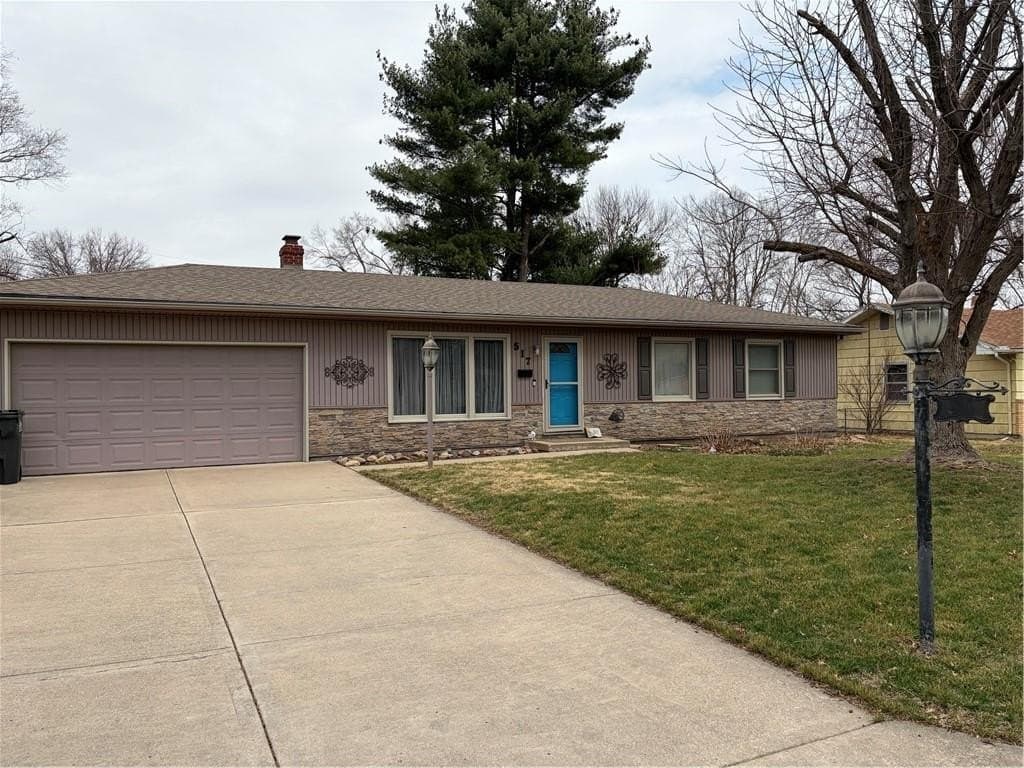 2 bedroom house for sale at 517 NW Lakeview Rd Blue Springs - $222,000