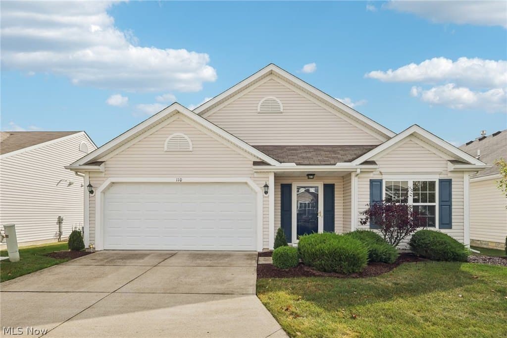 3 bedroom house for sale at 110 Carrington Ct Elyria 44035 - $279,900