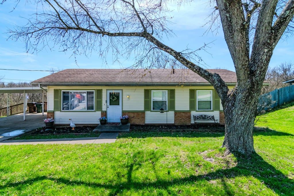 3 bedroom house for sale at 9163 Blue Ridge Dr Covington 41017 - $300,000