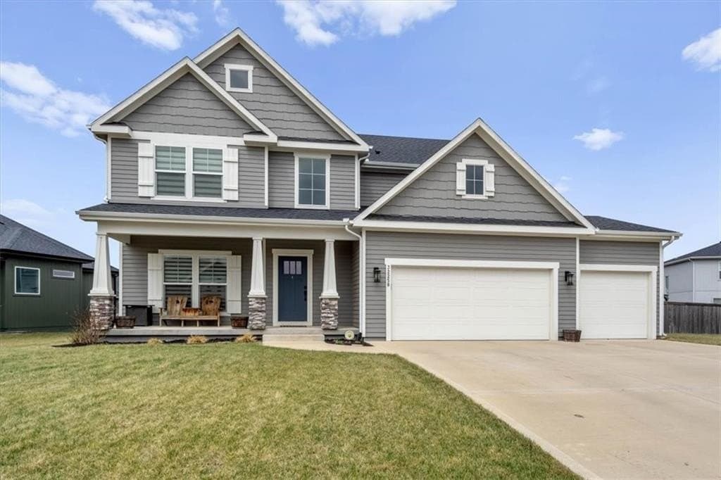 4 bedroom house for sale at 32258 W 165th St Gardner 66030 - $535,000