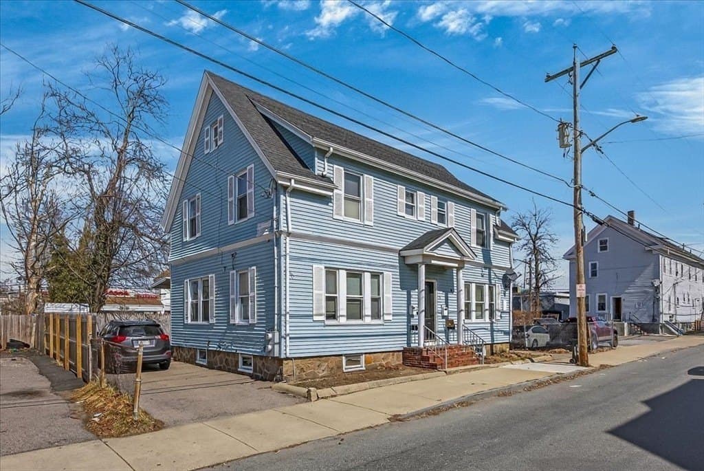6 bedroom multi-family for sale at 15-17 Market St Brockton - $799,999