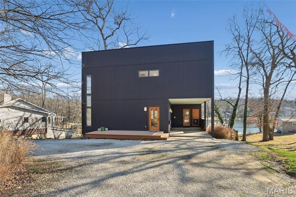 2 bedroom house for sale at 6252 N Lakeshore Dr Byrnes Mill - $499,900