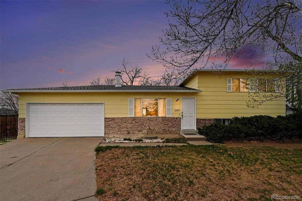 3 bedroom house for sale at 11055 Dahlia Ct Thornton 80233 - $440,000