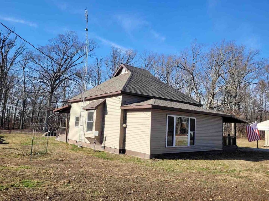 2 bedroom house for sale at 5531 N Hickory Ln Bonnie - $182,400