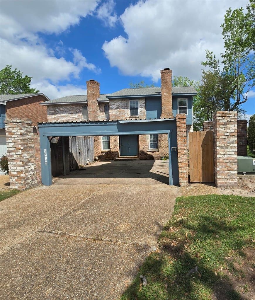 3 bedroom townhouse for sale at 9530 Clanton St Houston - $160,000