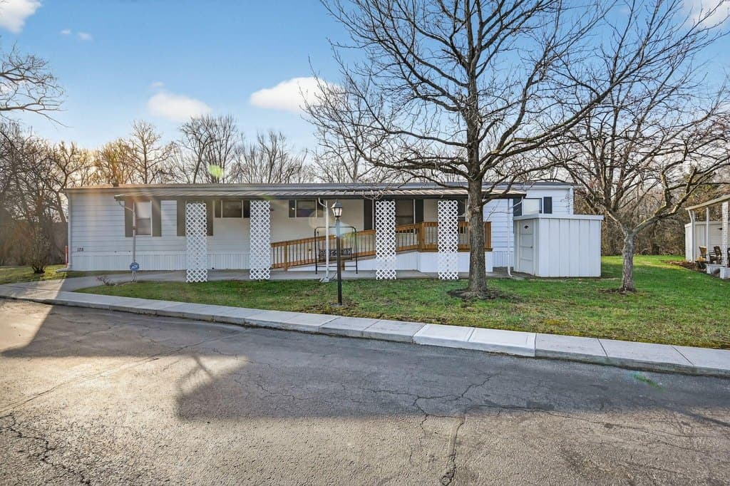 2 bedroom house for sale at 2000U S Highway 23 N Unit 128 Delaware 43015 - $35,000