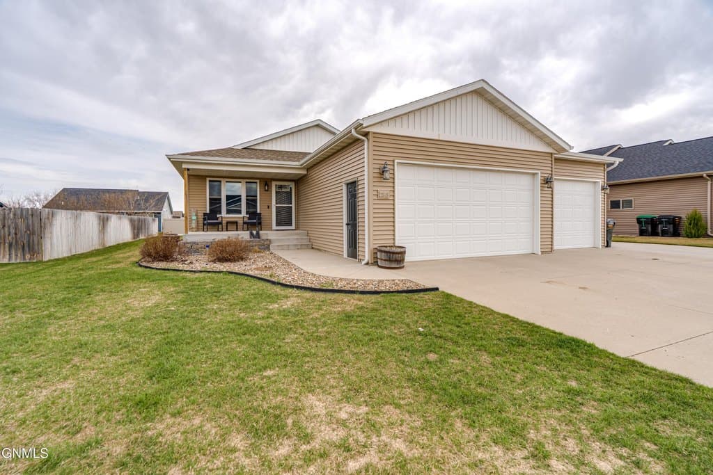 2 bedroom house for sale at 2949 McNally St Lincoln 58504 - $339,900