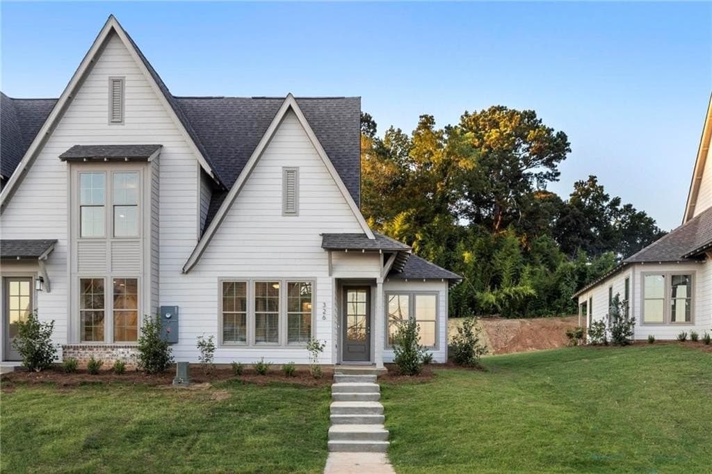 2 bedroom house for sale at 130 Bottle Way Auburn 36830 - $349,900