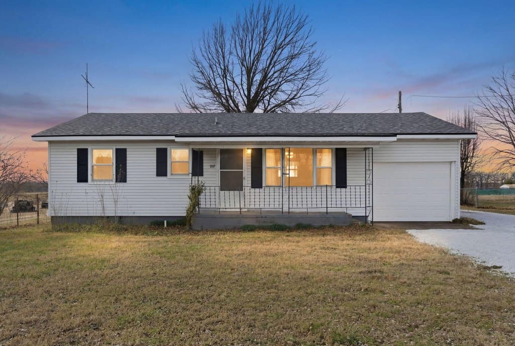 2 bedroom house for sale at 937 MO 245 Unit 0 Aldrich - $225,000