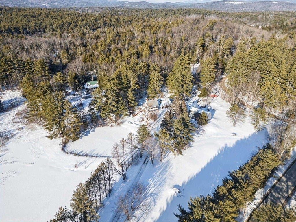6 bedroom house for sale at 311 Fairgrounds Rd Bradford - $715,000