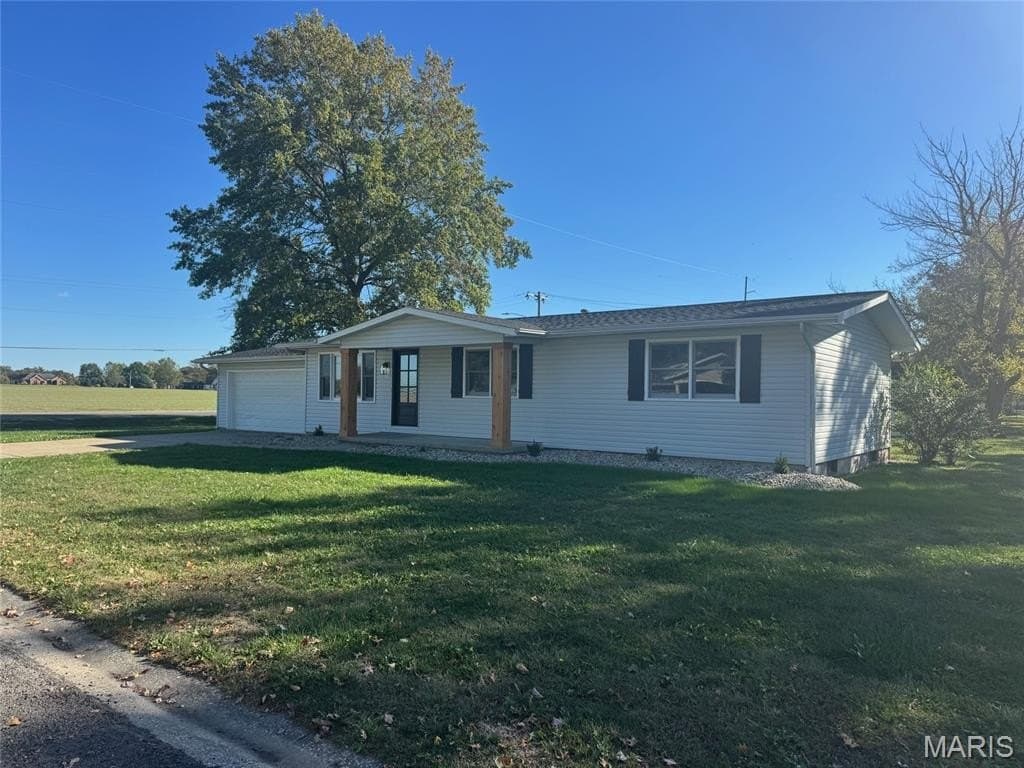 3 bedroom house for sale at 102 Debra Dr Albers - $259,000