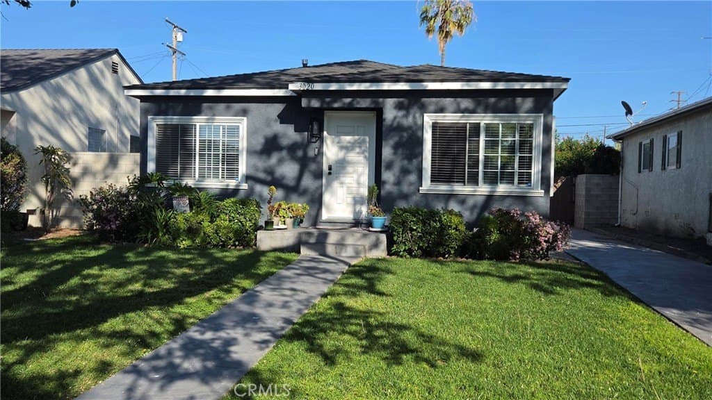 3 bedroom house for sale at 3020 Oregon Ave Long Beach - $860,000
