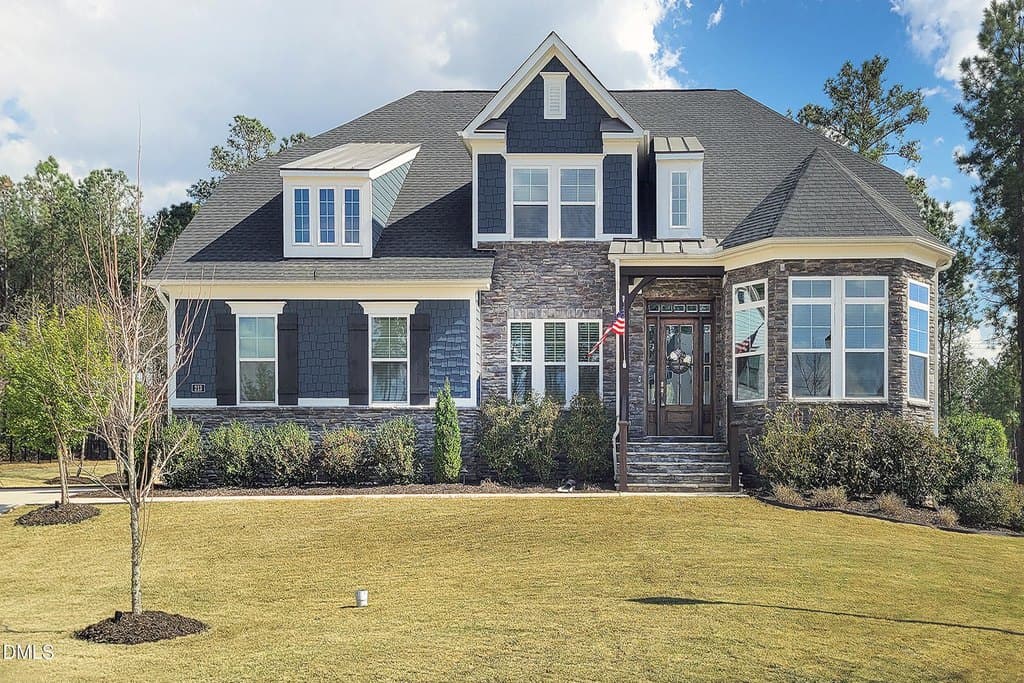 4 bedroom house for sale at 213 Center Hill Dr Holly Springs 27540 - $995,000
