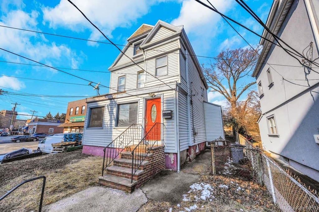 3 bedroom house for sale at 1052 McLean Ave Yonkers 10704 - $475,000