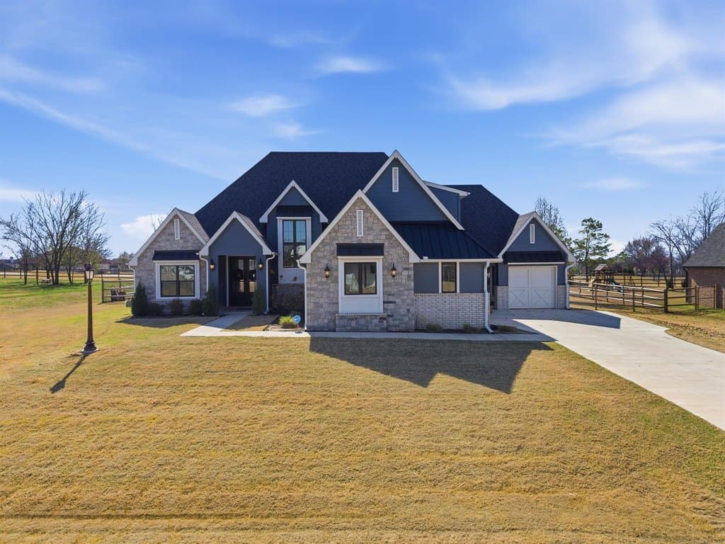 4 bedroom house for sale at 6480 N Bluesage Dr Owasso 74055 - $725,000