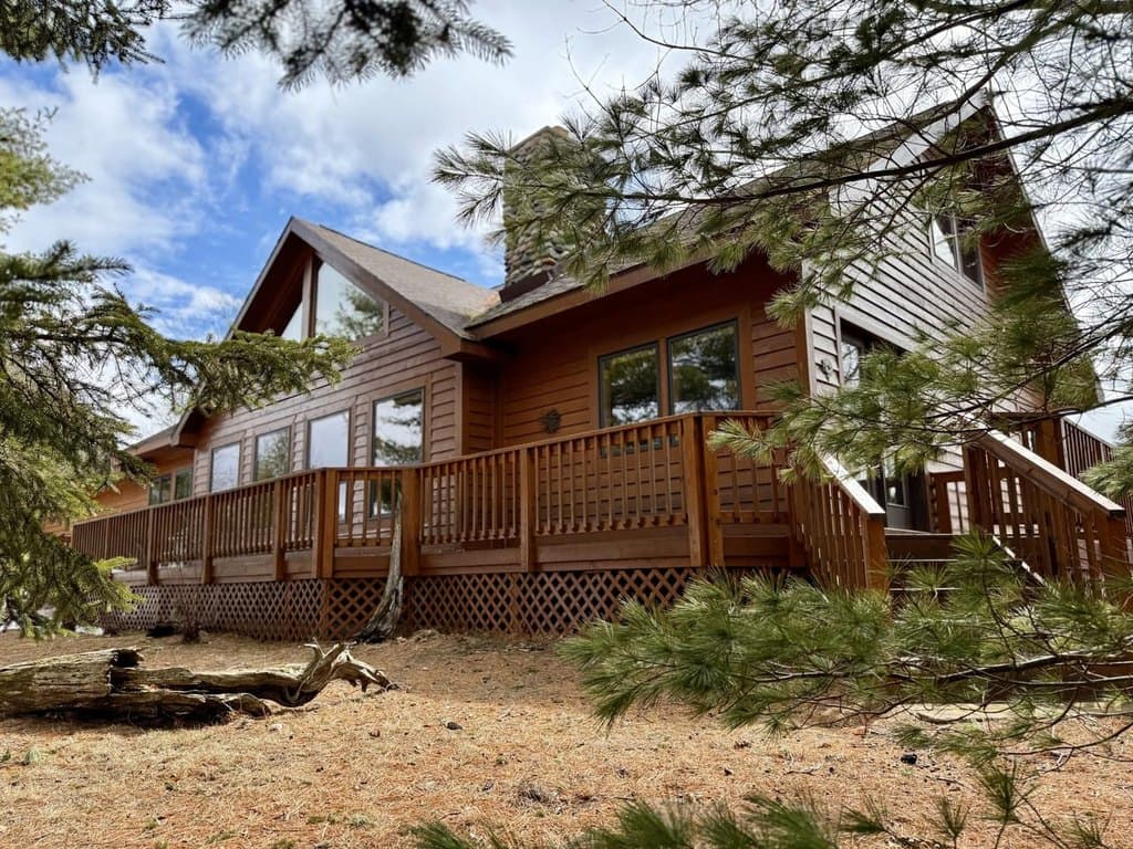 7 bedroom house for sale at 4030 W Squaw Beach Rd Big Bay - $1,280,000