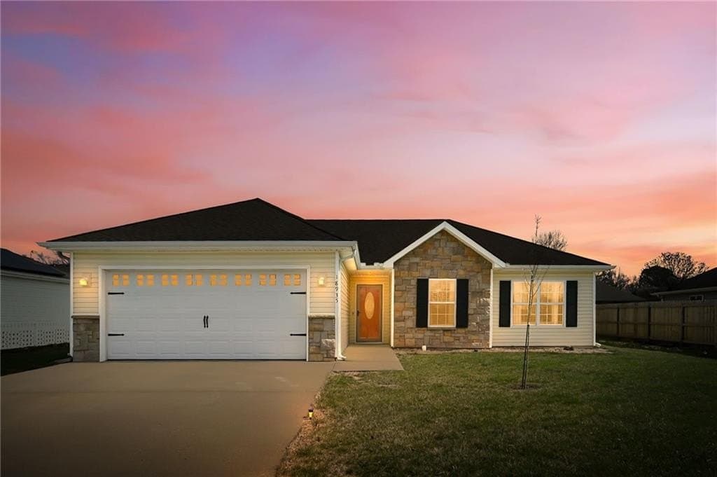 3 bedroom house for sale at 18935 S Oak St Belton 64012 - $289,900