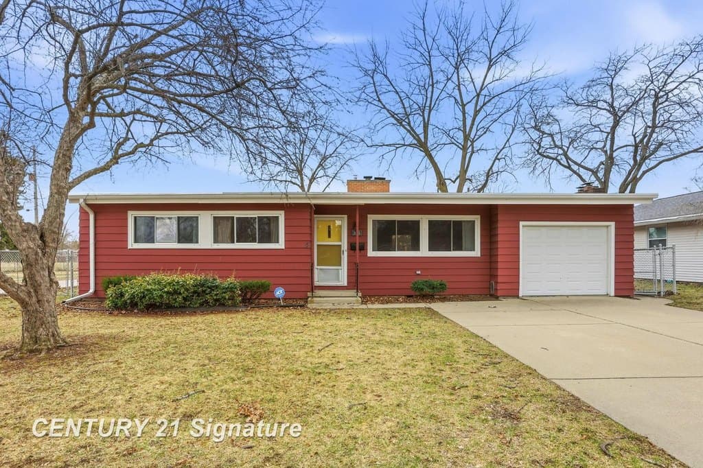 4 bedroom house for sale at 2025 Carman Dr Saginaw 48602 - $179,000