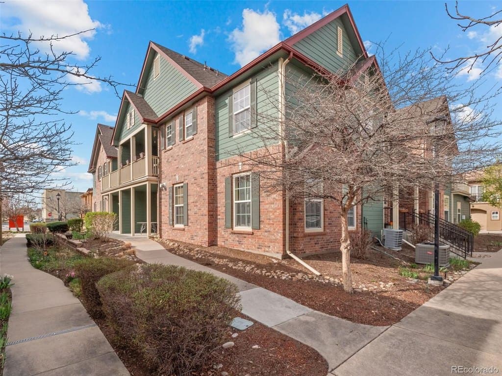 2 bedroom condo for sale at 7777 E 23rd Ave Unit 1303 Denver - $395,000