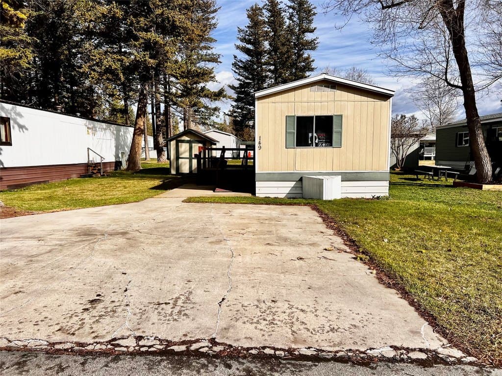 2 bedroom mobile home for sale at 149 Ridgewood Dr Kalispell 59901 - $45,000