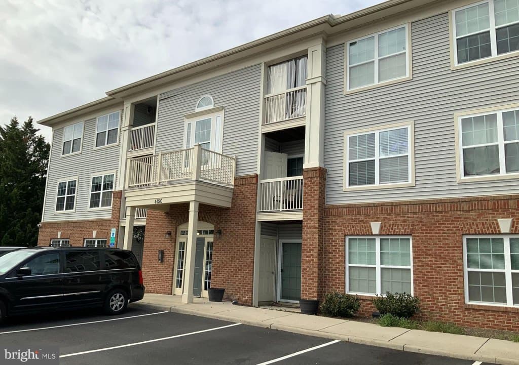 2 bedroom condo for sale at 4150 Stevenson St Apt 102 Fairfax 22030 - $350,000