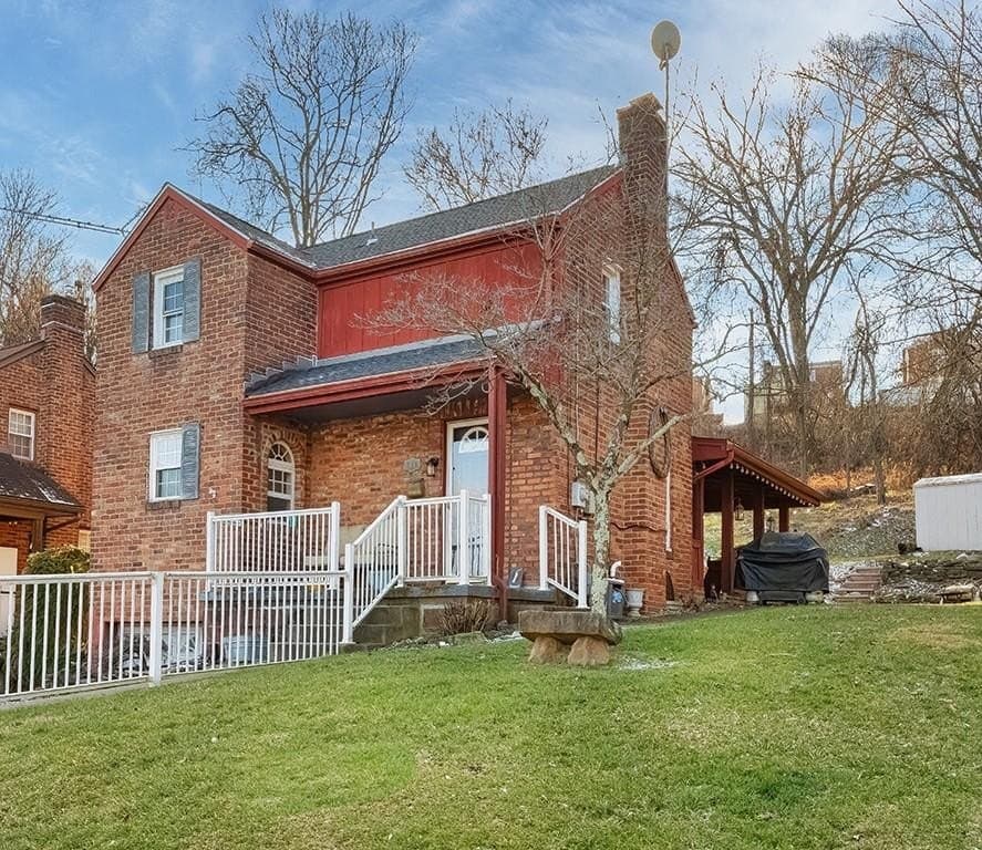 3 bedroom house for sale at 852 Middle Rd Baldwin - $279,900