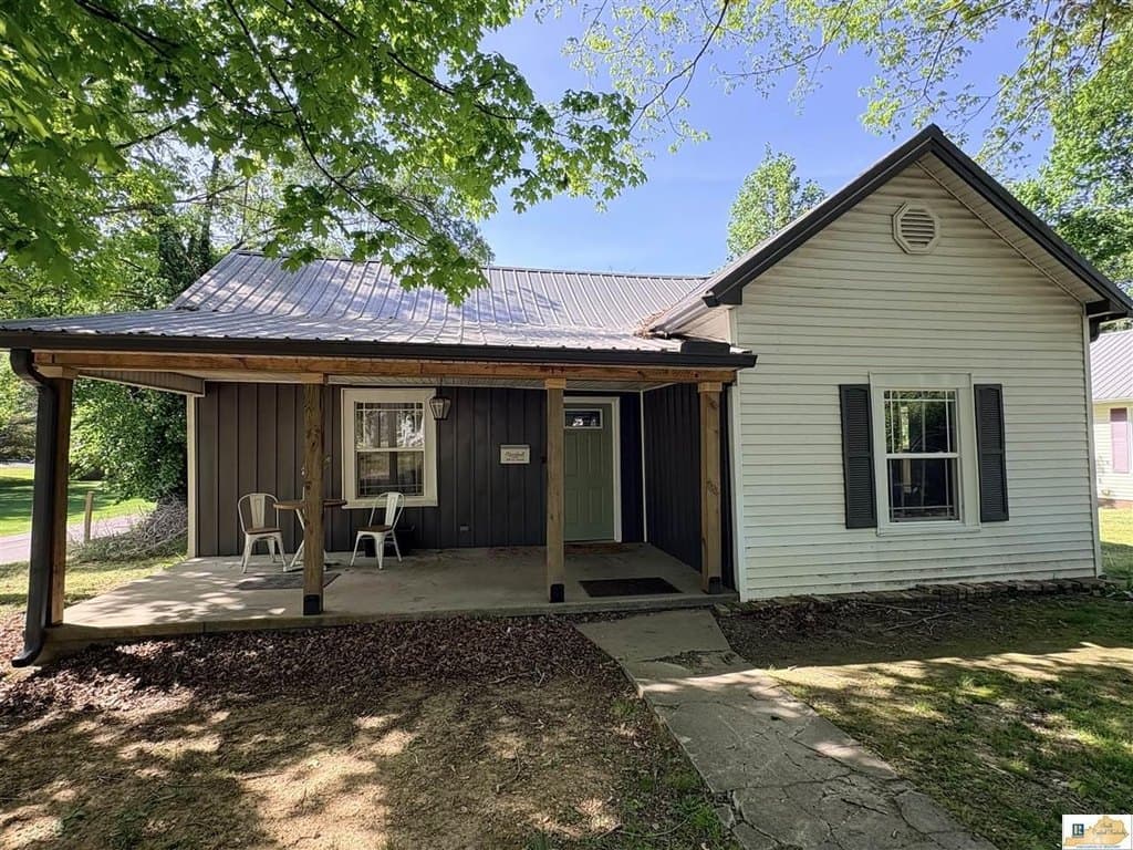 2 bedroom house for sale at 100 Ivy St Glasgow 42141 - $144,500