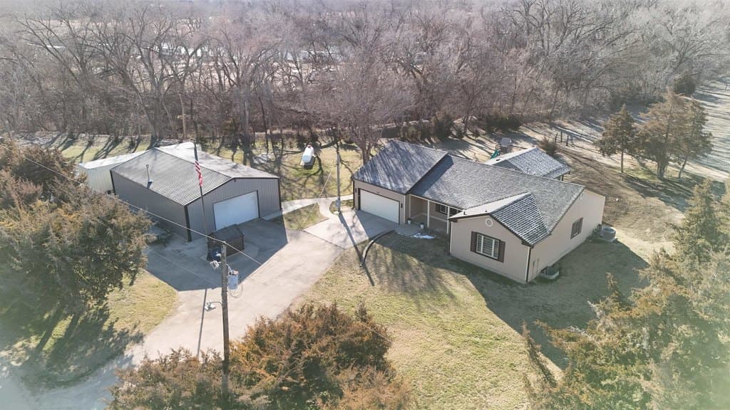 4 bedroom house for sale at 1064 E Lapsley Rd Assaria - $459,900