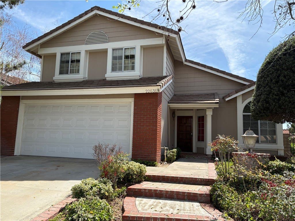 3 bedroom house for sale at 22636 Cardiff Dr Santa Clarita - $865,000