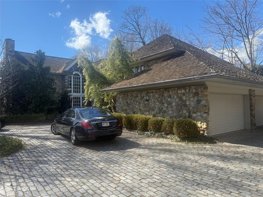 6 bedroom house for sale at 150 W Shore Rd Great Neck 11024 - $12,000,000