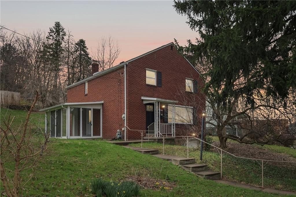 3 bedroom house for sale at 1000 Woodland Rd Blawnox - $319,990