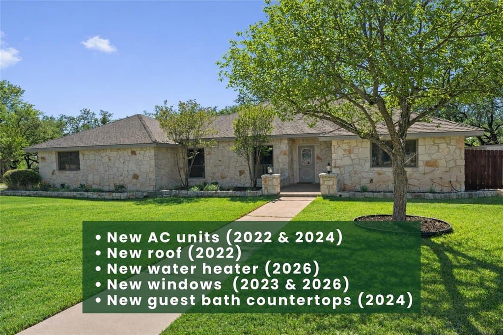 4 bedroom house for sale at 2802 Live Oak St Round Rock - $685,000