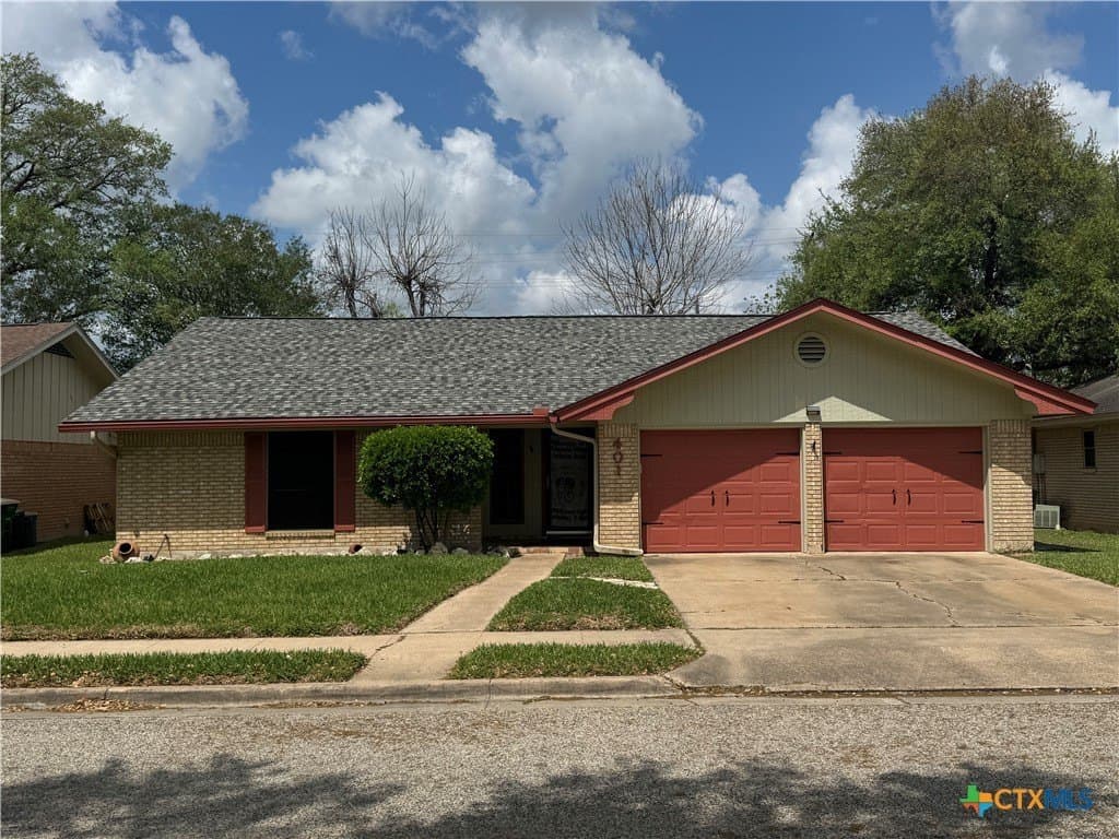 3 bedroom house for sale at 401 Shiloh Dr Victoria 77904 - $259,900