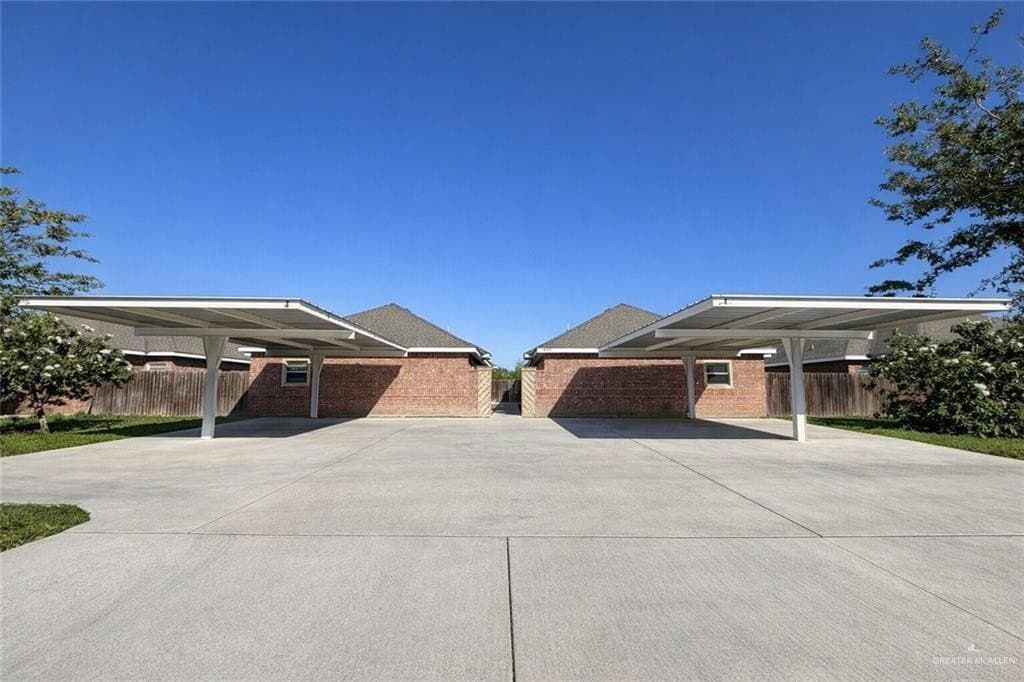 multi-family for sale at 610 S Linda St Alton - $414,500