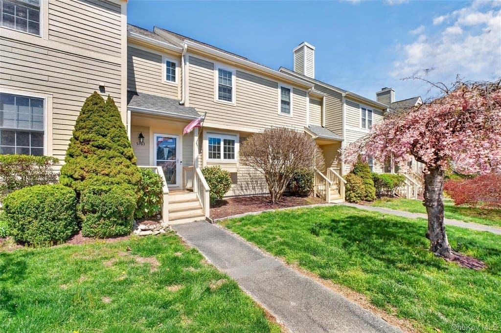 2 bedroom condo for sale at 5703 Applewood Cir Carmel 10512 - $489,000