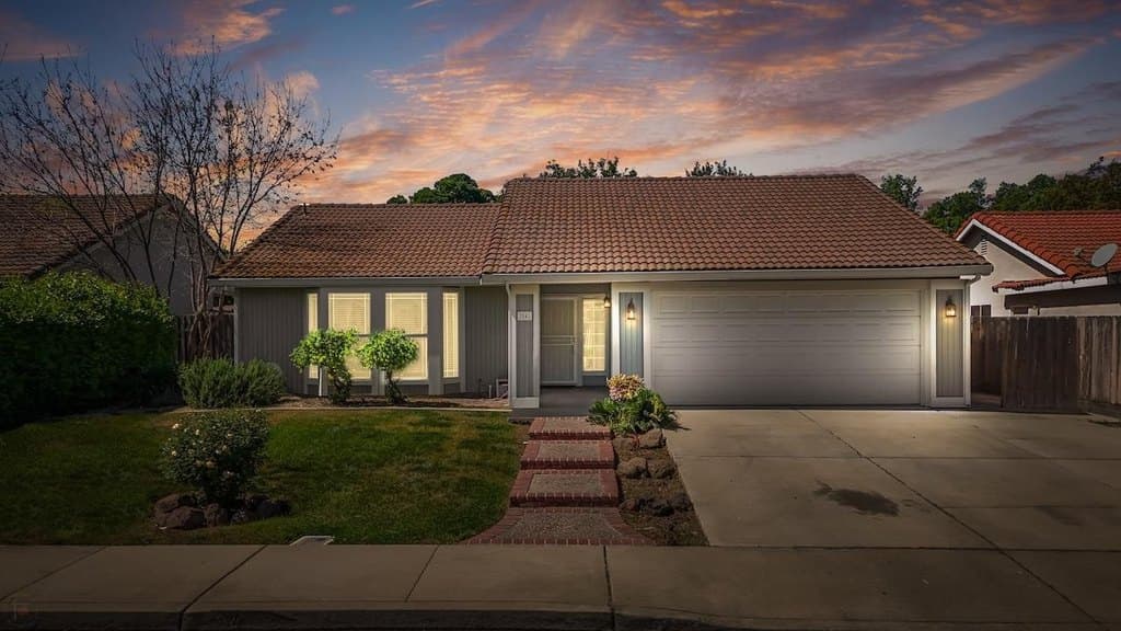 4 bedroom house for sale at 1841 S Willow Creek Dr Tracy 95376 - $630,000