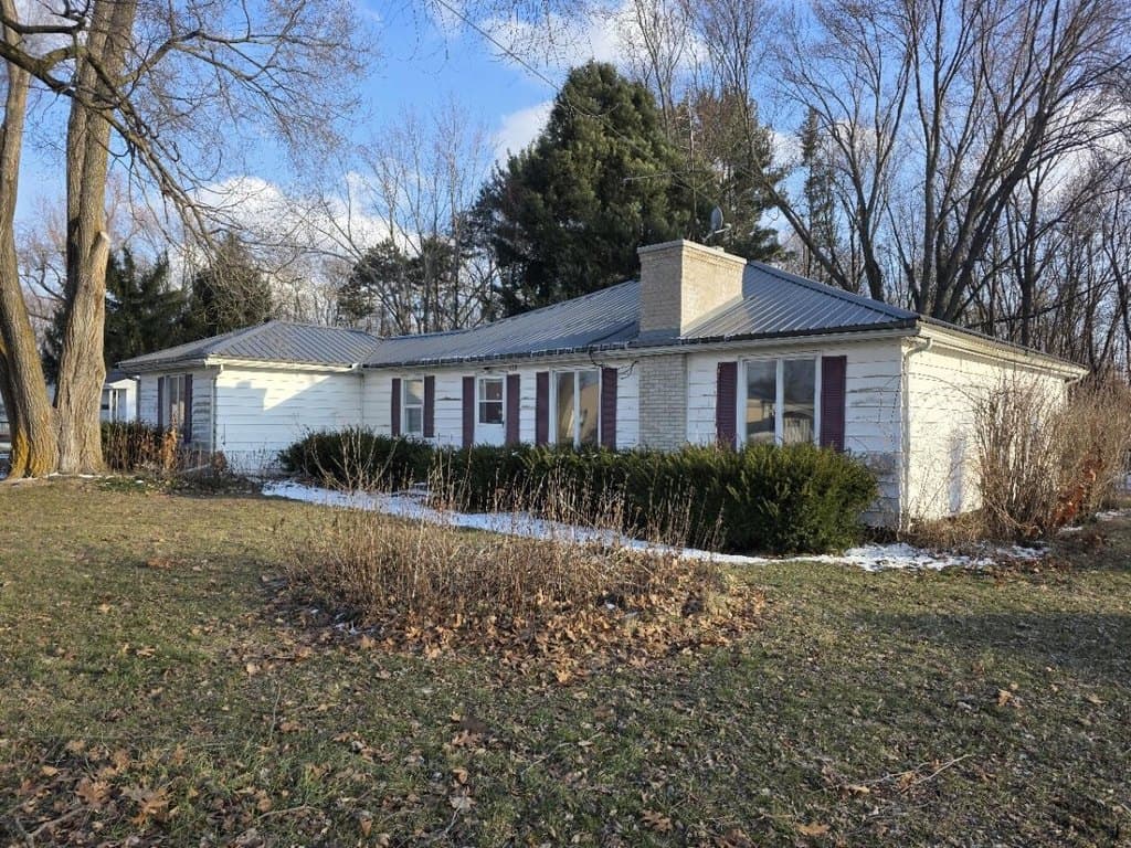 3 bedroom house for sale at 515 W Burr Oak St Centreville - $189,900