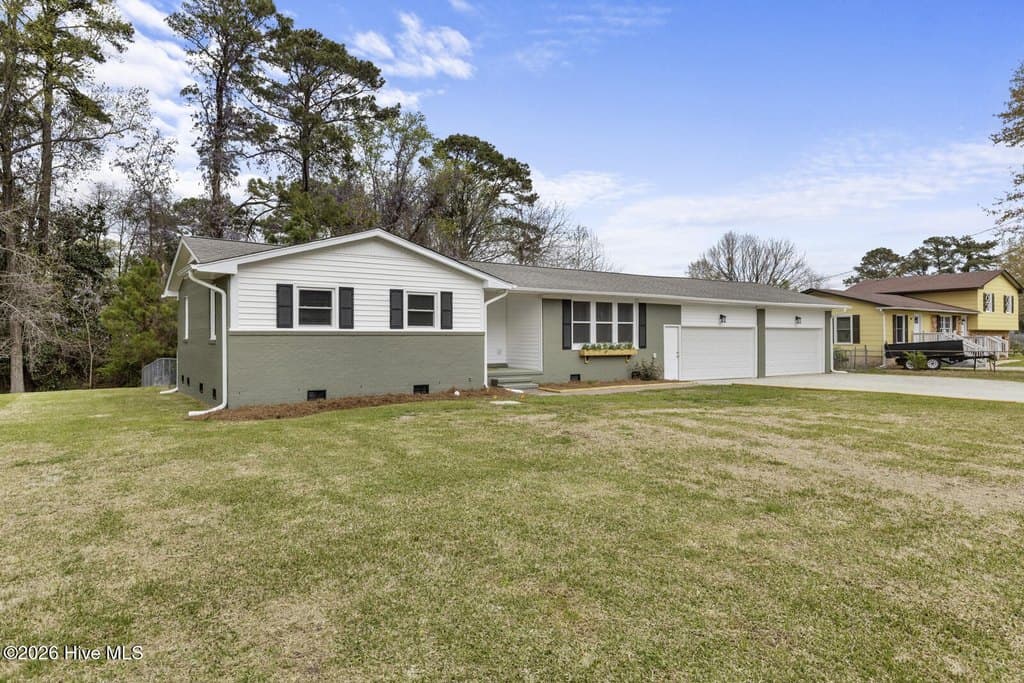 3 bedroom house for sale at 408 Carole Dr Jacksonville 28540 - $289,000