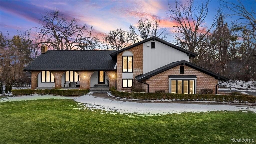 5 bedroom house for sale at 3681 Maxwell Ct Bloomfield Hills - $1,199,000