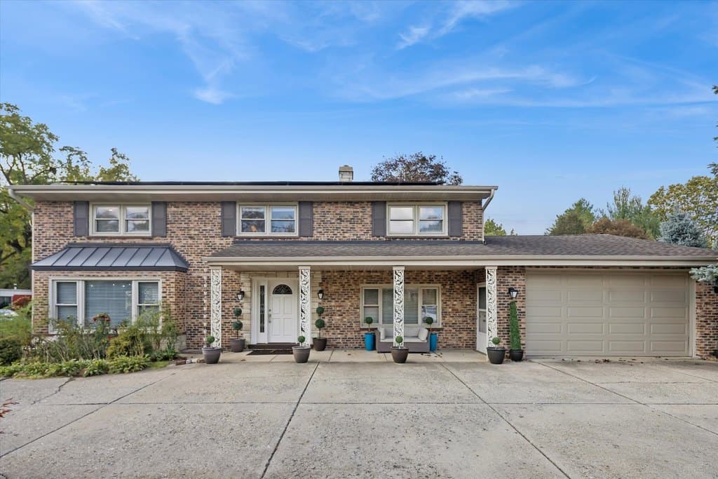 4 bedroom house for sale at 214 N Elmhurst Rd Prospect Heights 60070 - $550,000