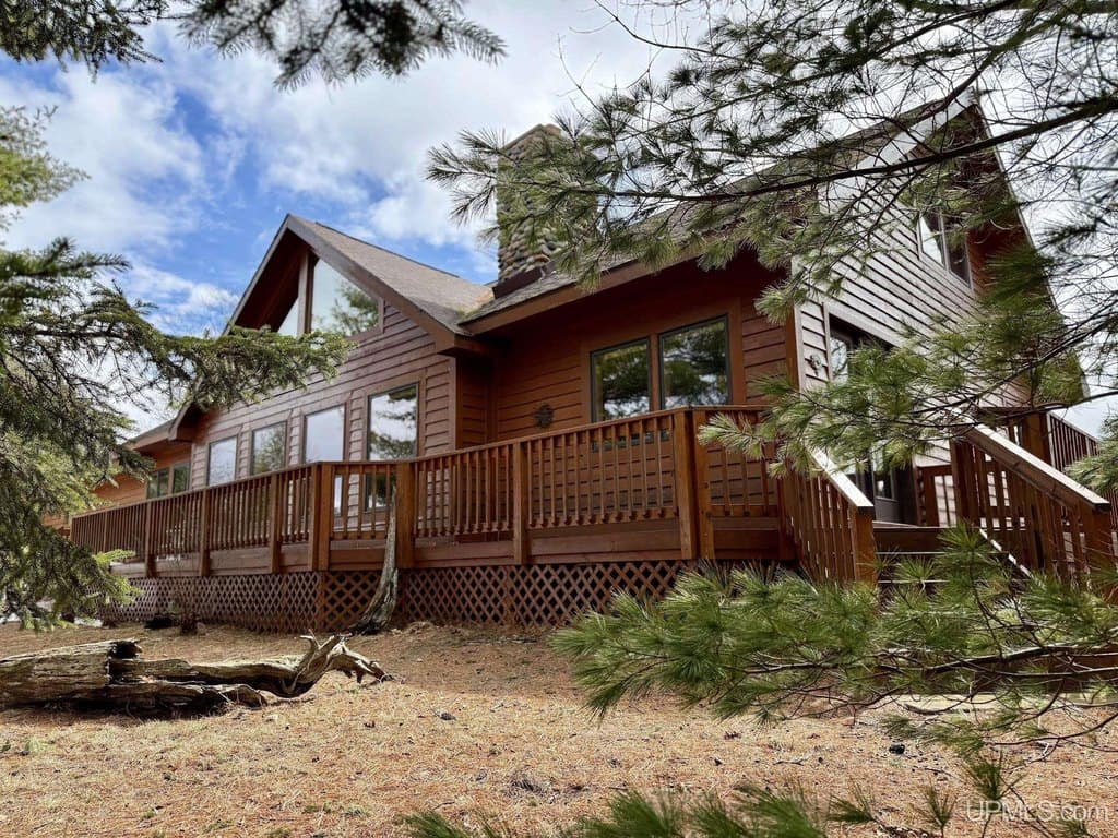 7 bedroom house for sale at 4030 W Squaw Beach Rd Big Bay - $1,280,000