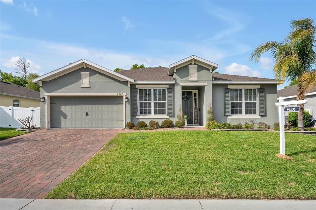 4 bedroom house for sale at 2119 White Dahlia Dr Apopka 32712 - $605,000