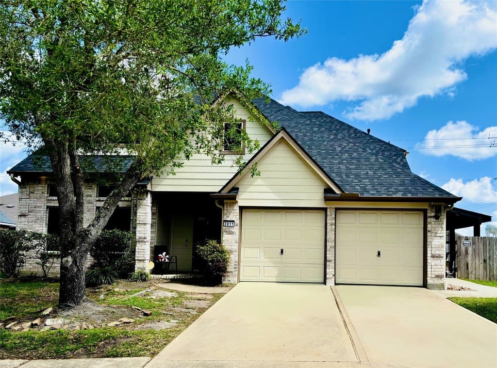 4 bedroom house for sale at 3811 Trent Cove Ln Pearland 77584 - $475,000